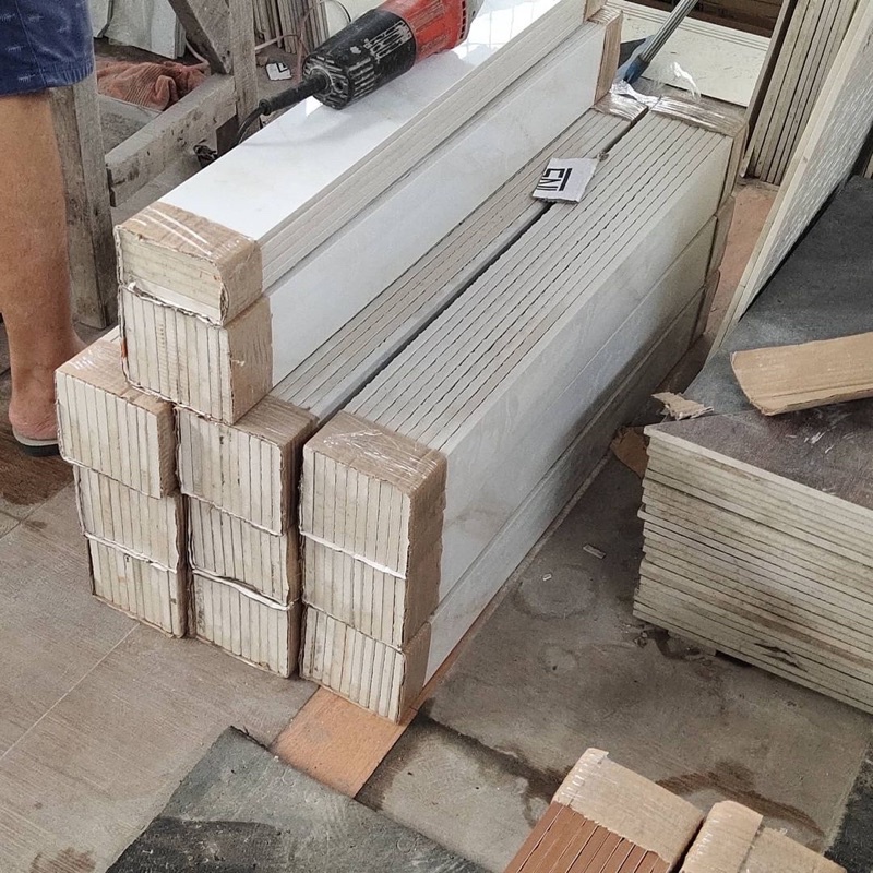 plin granit putih 8x50