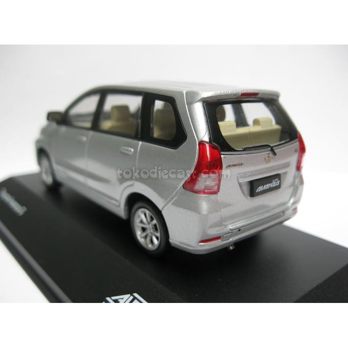 avanza diecast