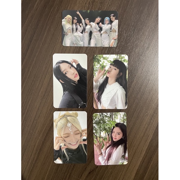 EVERGLOW Photocard - Last Melody