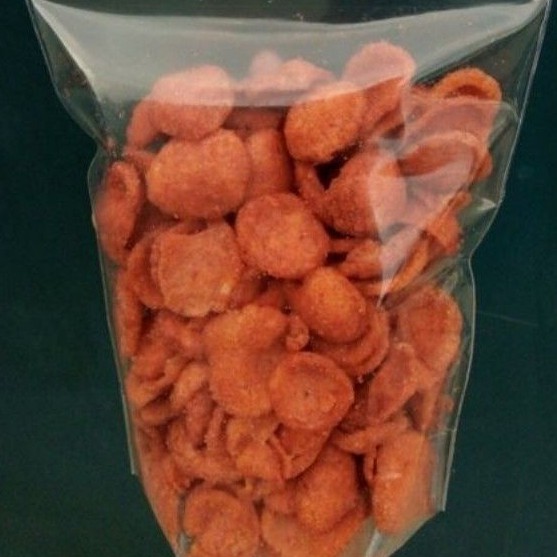 

keripik sosis pedas