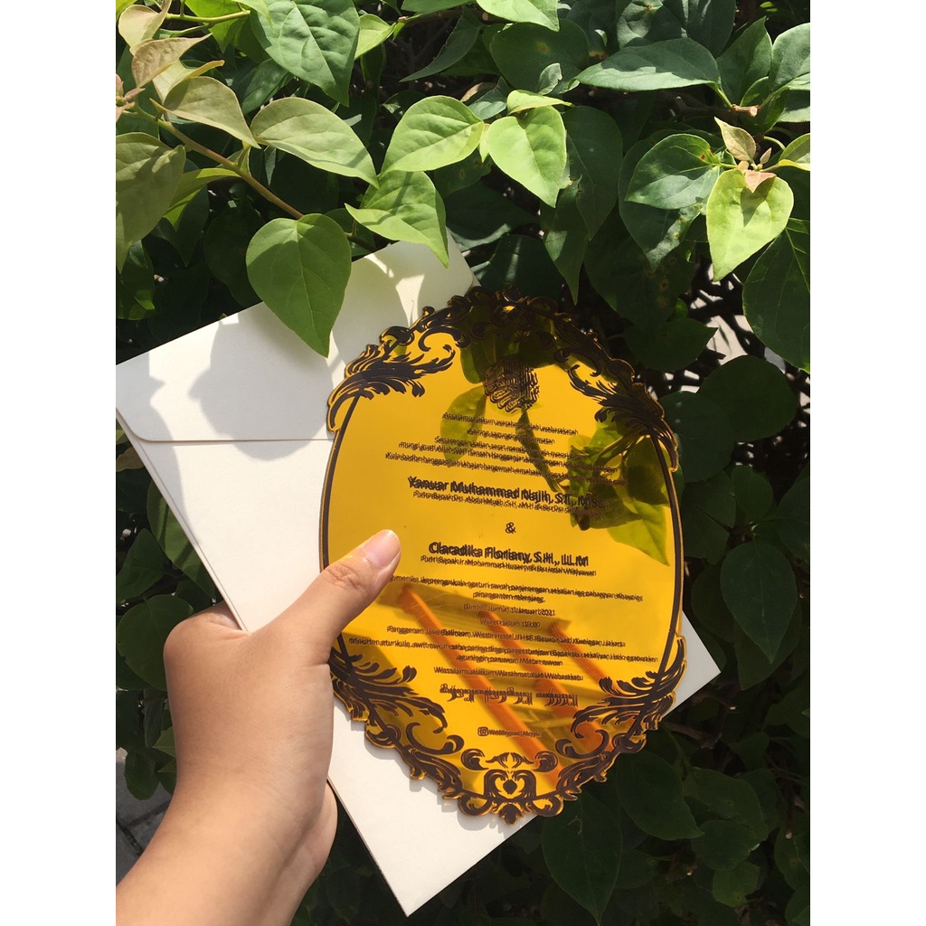 undangan akrilik/acrylic invitation/kartu undangan akrilik/undangan akrilik murah/undangan pernikaha