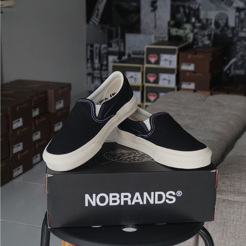 NoBrand Slip On Black White