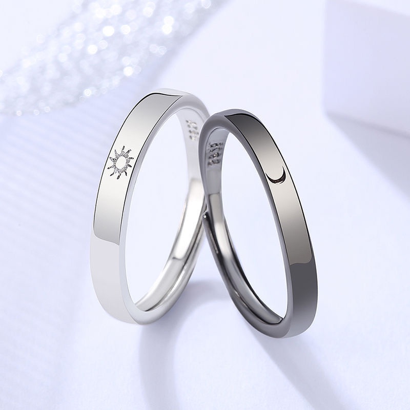 2pcs / Set Cincin Pasangan Pria Dan Wanita Bahan Sterling Silver Warna Hitam Dan Putih Untuk Hadiah Valentine