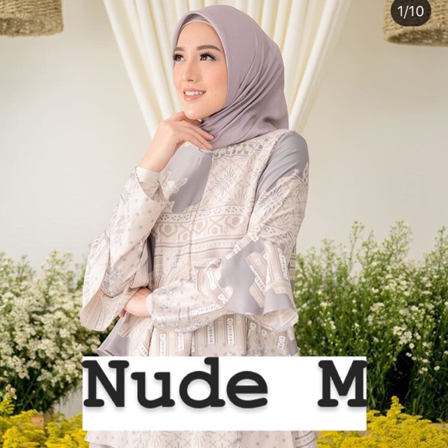 Jeumpa Blouse Wearing Klamby