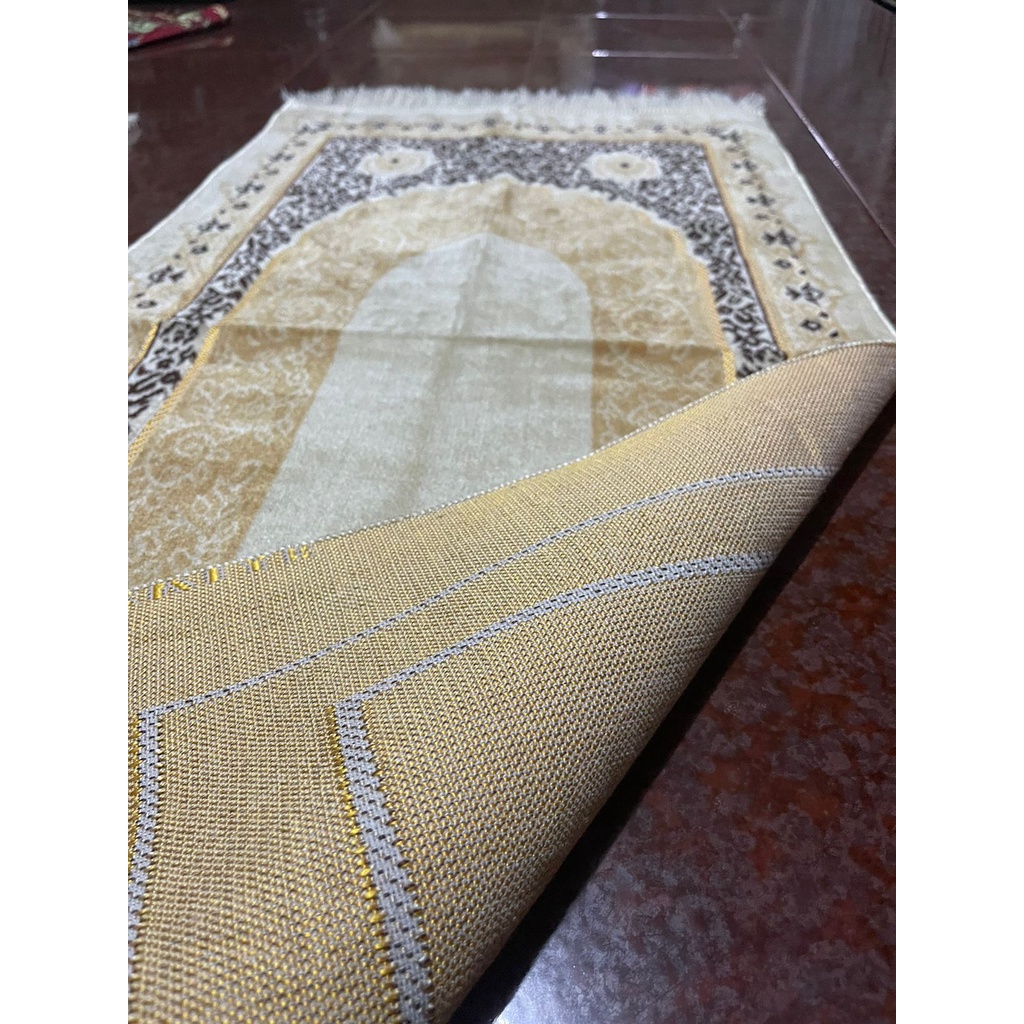 Sajadah Super Spigel Putih Ukuran Midi 55x110cm Bahan Halus Cocok Buat Sauvenir Perlengkapan Sholat Sejadah Traveling