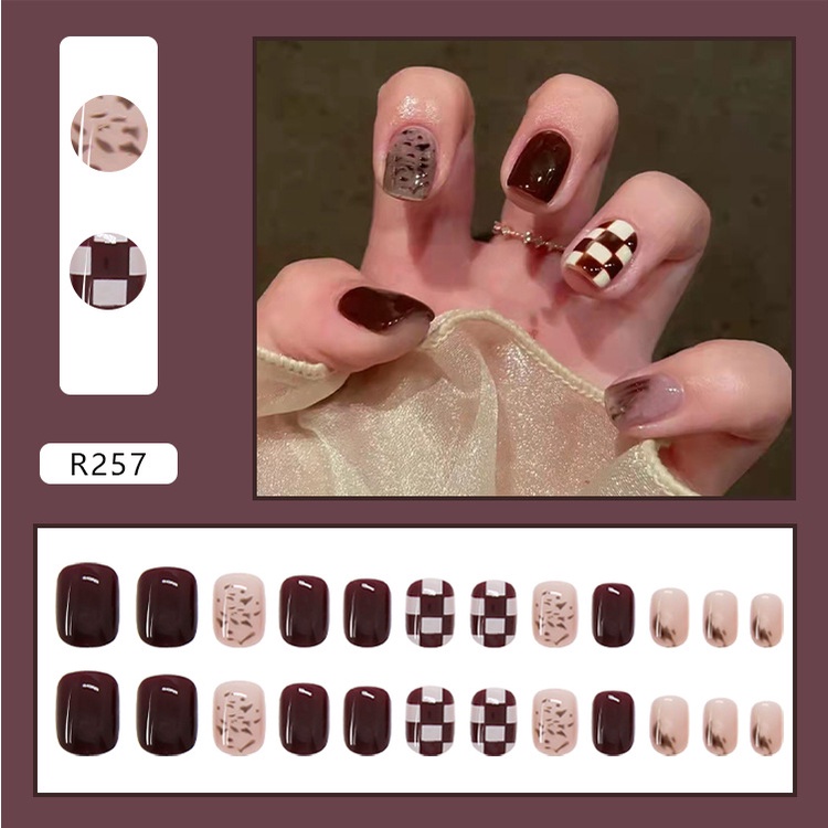 Kuku Palsu Motif Kotak-Kotak Untuk Nail Art