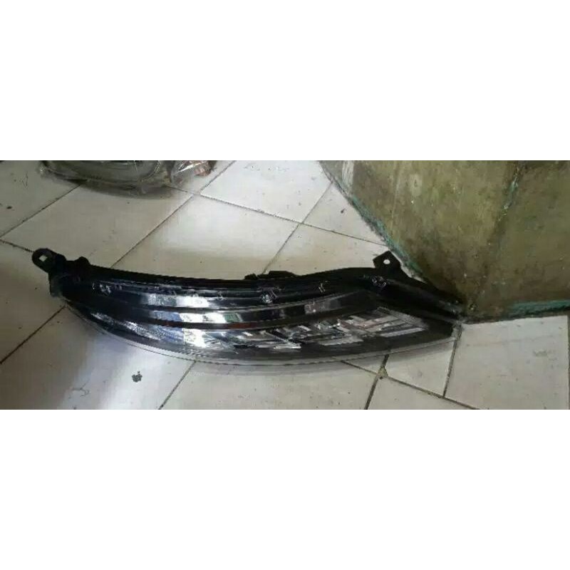 Lampu DRL Xpander kanan