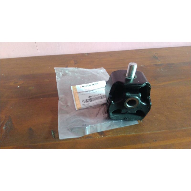 Pangkon perseneling L300 diesel Ori