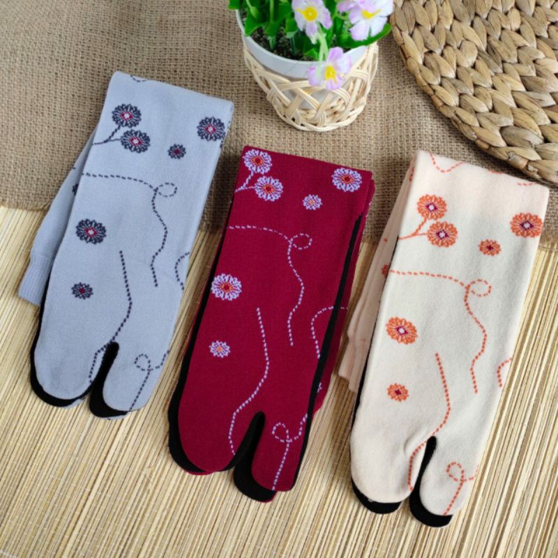 ECER KAOS KAKI MOTIF DANDELION