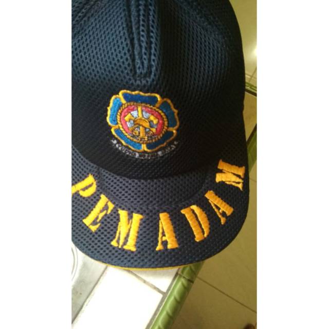 Topi damkar