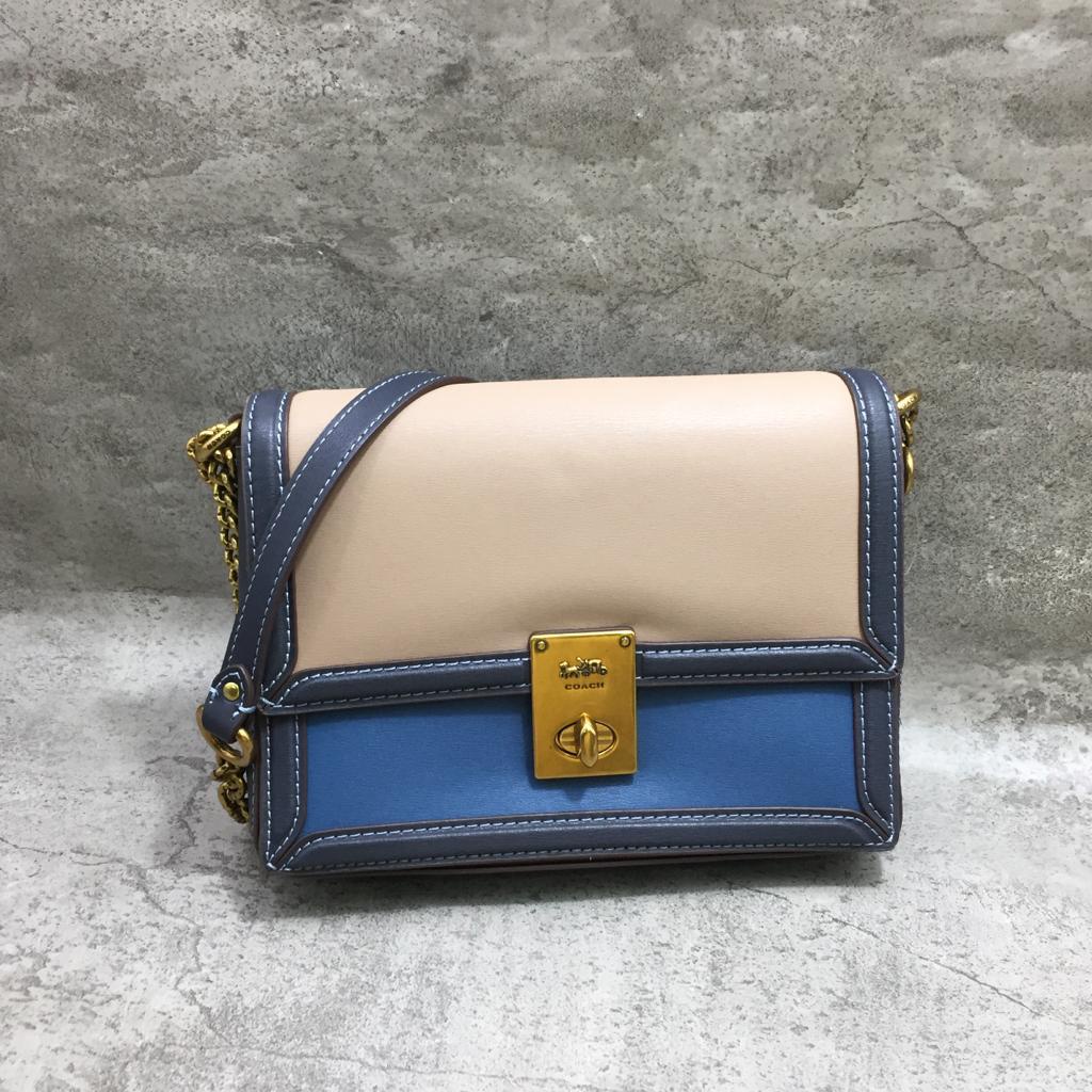 Tas COACH Hutton Colorblock Leather Shoulder Bag