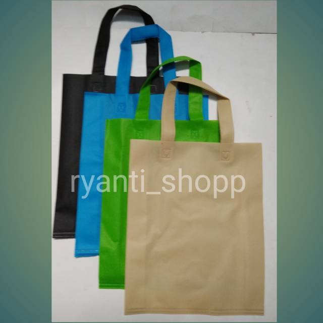 Tas Spunbond 75gsm uk 30x40x8 cm handle lipat samping /Tas kain Spunbond/ Tas Goodiebag/ Tas Souvenir/ Tote Bag/tas polosan