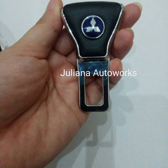 Colokan sefety belt Seatbelt kulit Logo Suzuki Honda Toyota Mitsubishi