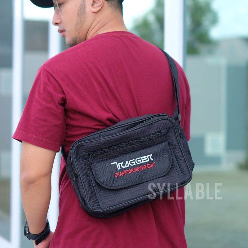 Tas Selempang Pria Tragger Champion 5 kantong Model Tidur / 4 Resleting 1 Kantong