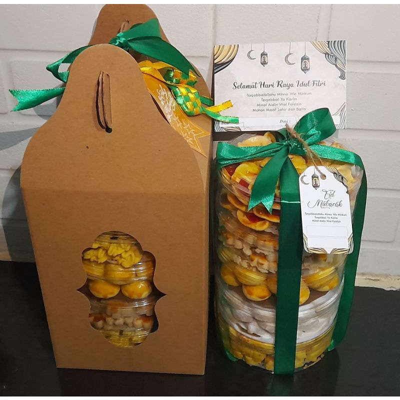 

Hampers kue lebaran murah isi 3 toples