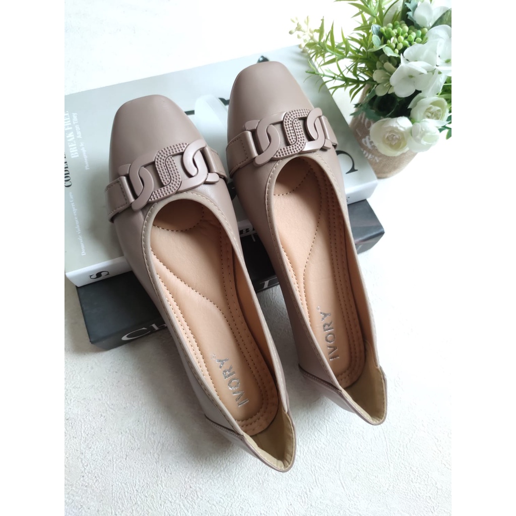 IVORY 610 Sepatu Flat Wanita Ukuran Jumbo 41 42 43 44 45