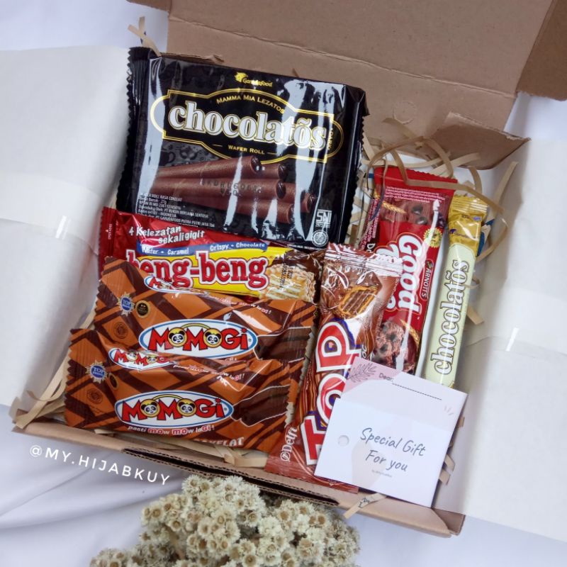 

Hampers Box/Snack Box/Hampers Snack/Hampers Murah/Kado Murah/Kado Wisuda/Hampers Lebaran/Kado Snack
