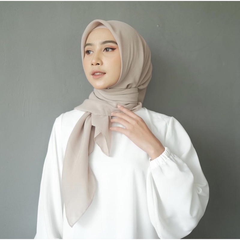 Jilbab Segiempat BELLA SQUARE hijab pollycotton kerudung murah