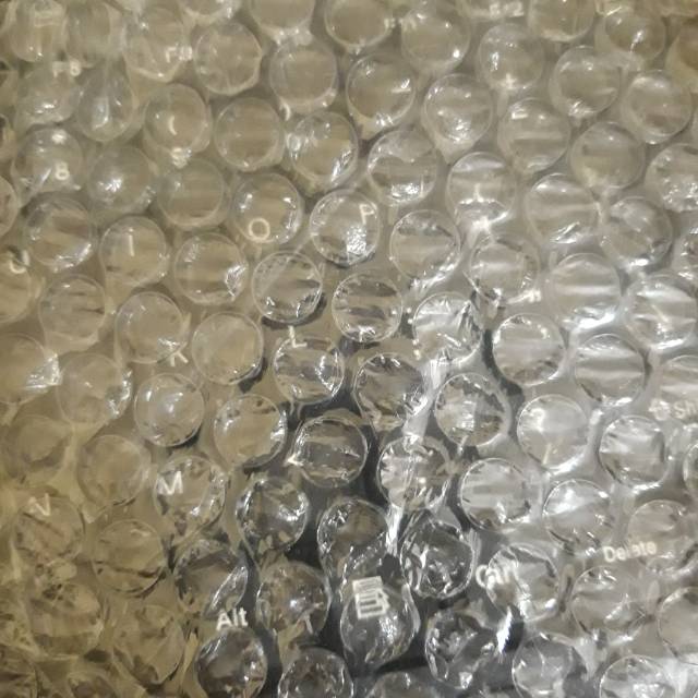 

Extra Bubble Wrap Khusus Hanya Untuk Pembeli di Toko Ini Silahkan Dibeli