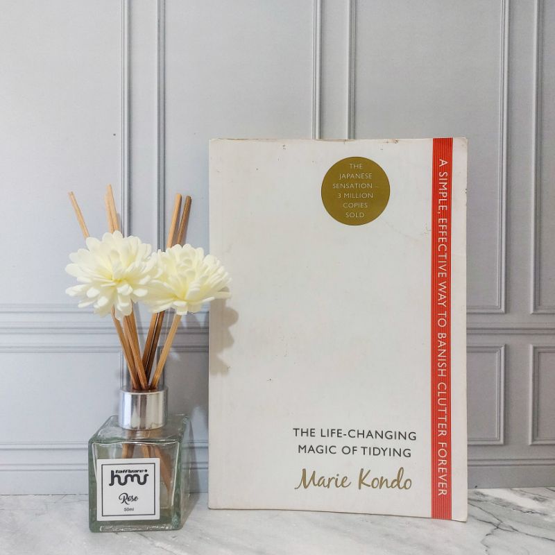 The Life Changing Magic of Tidying (English) ORI by Marie Kondo [preloved]