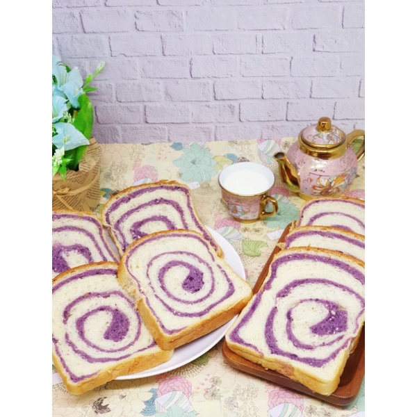 

Roti Ubi Ungu / Roti Tawar Shokupan ubi ungu / Roti Tawar Jepang ube ungu Milk Bread