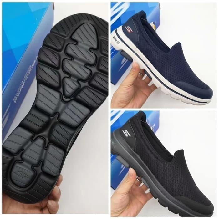 Sepatu Skechers Pria Skechers Go Walk 5 Man Restock