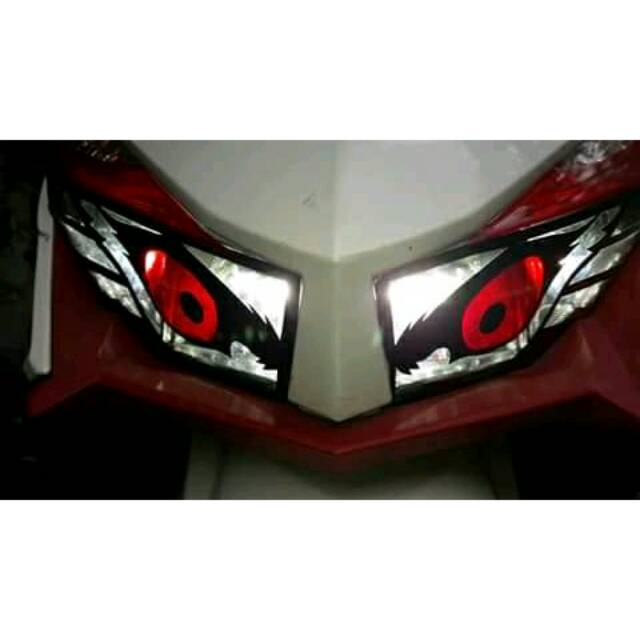 Modifikasi lampu vario motif mata style