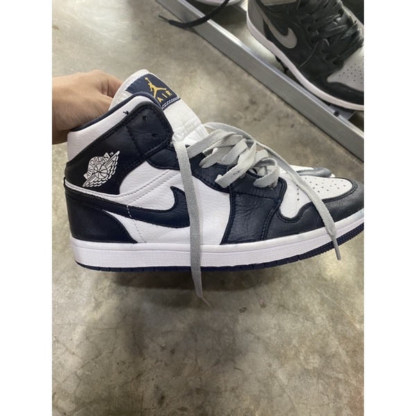 Nike air jordan 1 mid obsidian second bekas
