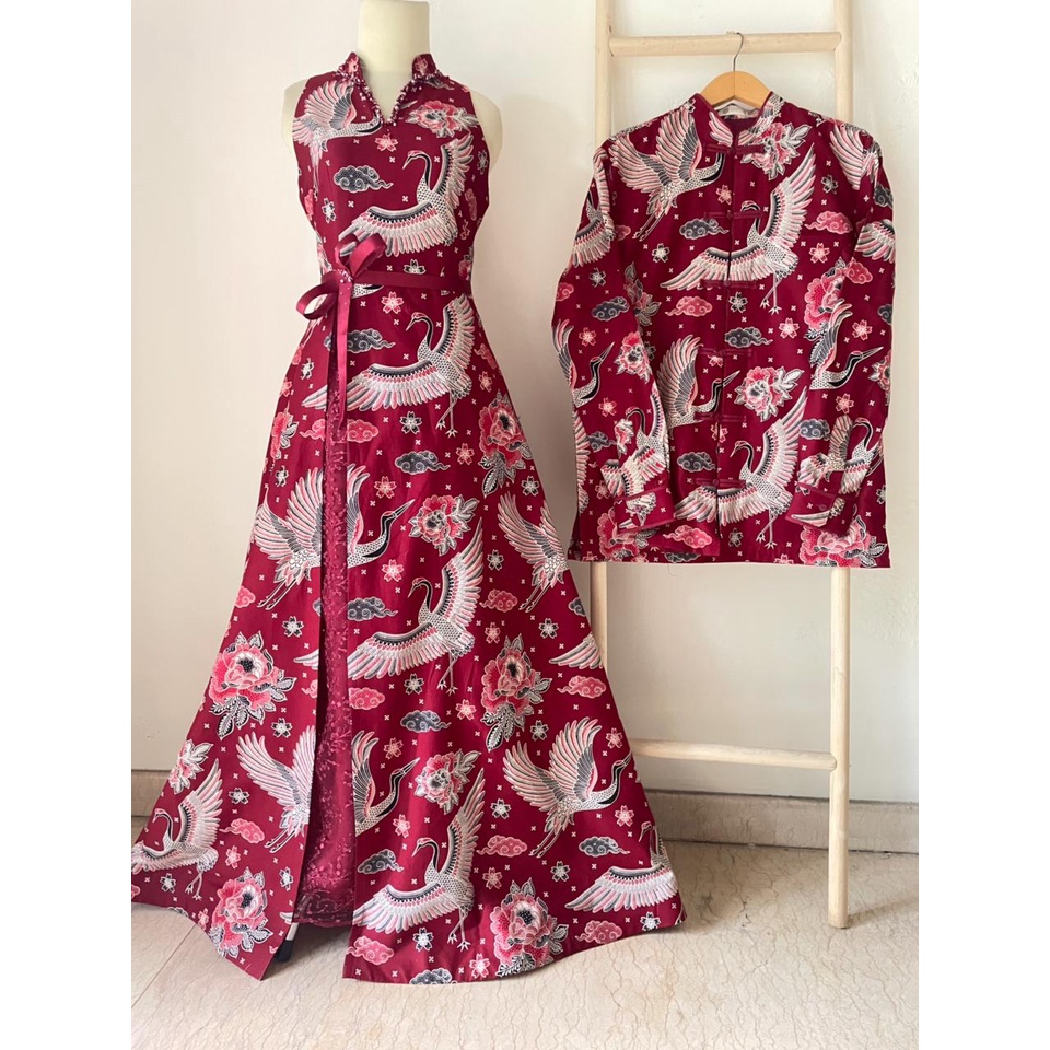 Couple Set Lamaran Batik Maroon