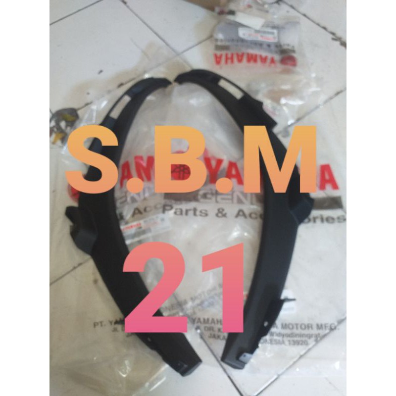 Sirip sayap depan , cover list body depan yamaha JUPITER Z1 original