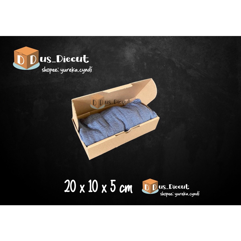 

Kardus die cut uk. 20x10x5 cm (model box pizza)