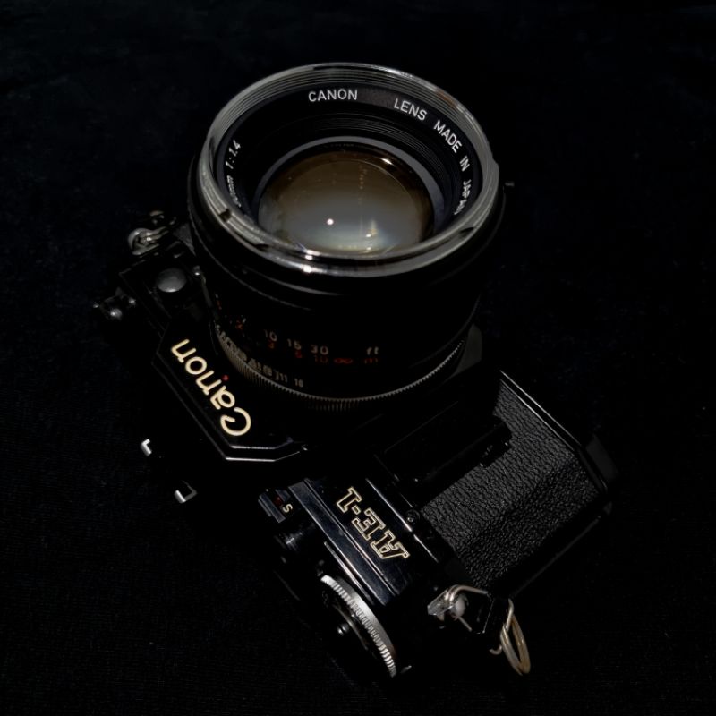Kamera Analog SLR Canon AE-1 Black Excellent Condition
