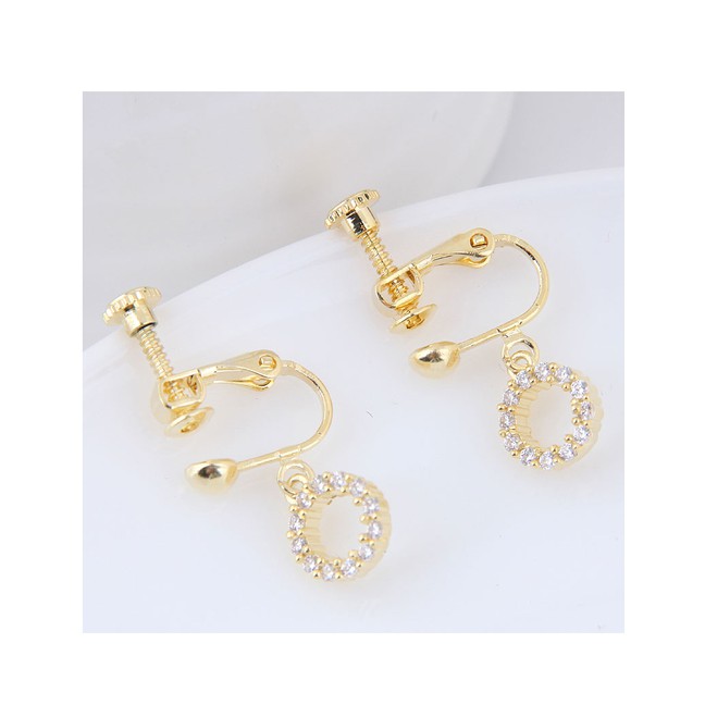 LRC Anting Jepit Fashion Gold Color Diamond Decorated Pure A55531