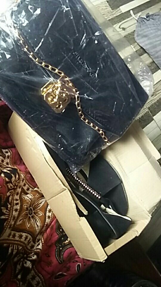 Set Rn 01 & Stella Black