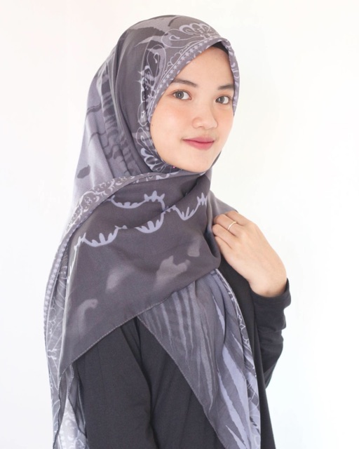 LUANA SCARF