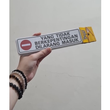 

Stiker Sticker Tempel Tulisan Yang tidak berkepentingan dilarang masuk ukuran kecil