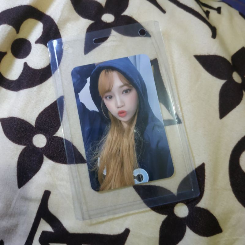 Chaewon Hoodie IZONE Photocard PC Oneiric Diary (Diary ver.)