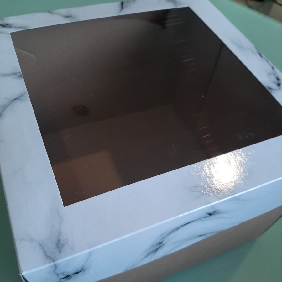 

(5pcs) Kardus Cake Mika Marble Dus Bolu Brownies Box Lapis Legit Packaging Kotak Hampers Size 25 cm