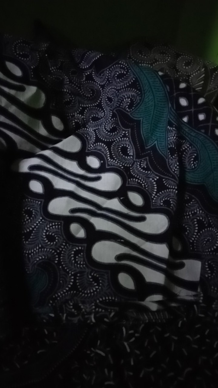 Batik Couple Keluarga Sania Ruffle Ori Ndoro Jowi Dnt Motif Dimensi Abu