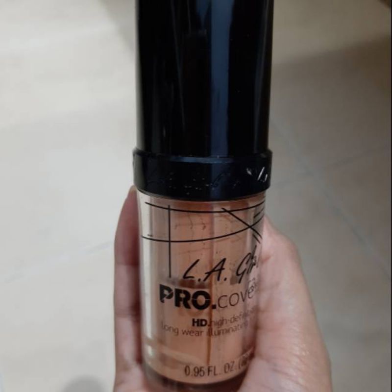 LA girl pro coverage hd long wear illuminating foundation