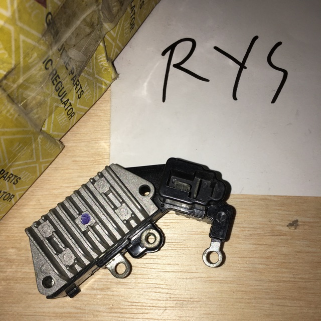 (GARANSI) IC REGULATOR ALTERNATOR HINO 24V SOKET 2