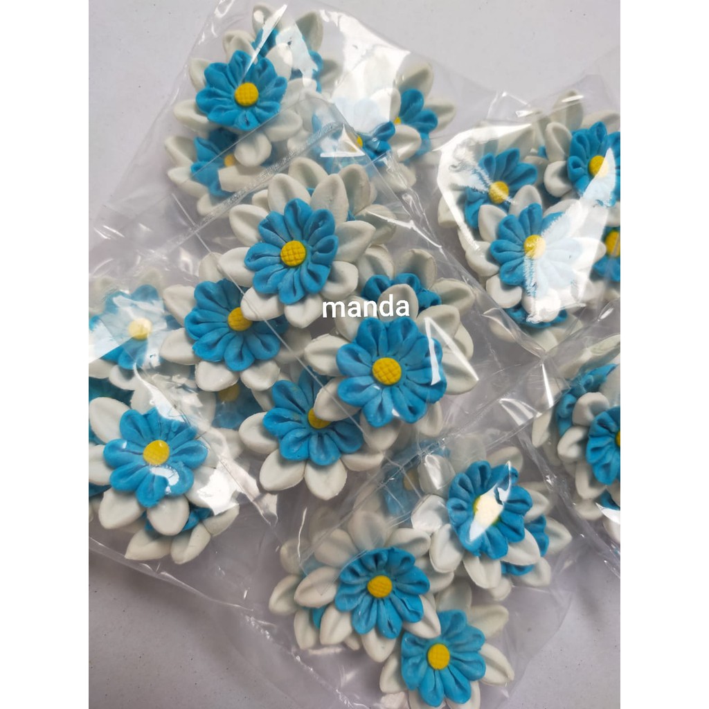 Gumpaste bunga hiasan kue tart