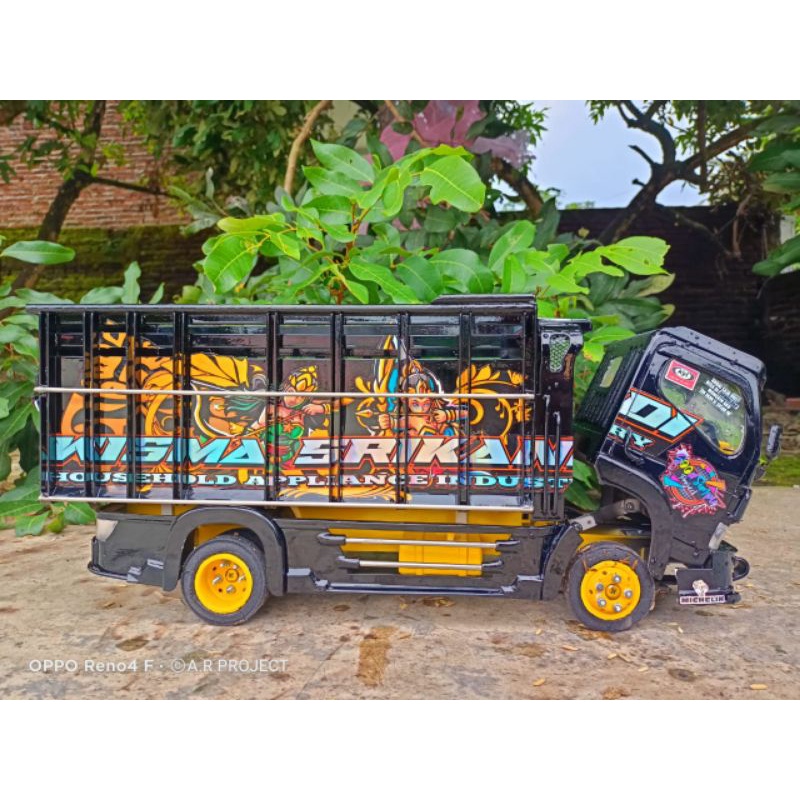 Miniatur TRUCK OLENG SRIKANDI ASLI KAYU VARIASI OLENG LAMPU TERPAL FULLSET
