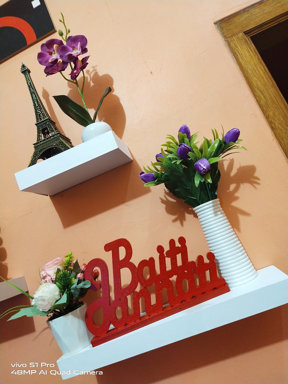 Hiasan Dinding Huruf Kayu Baiti Jannati 25x15cm Bm1