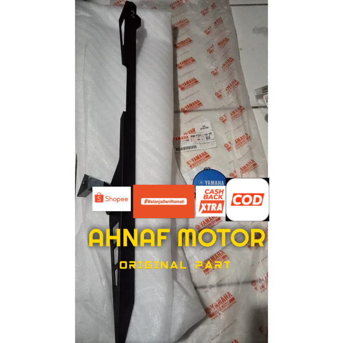 TUTUP RANTAI YAMAHA MT15 ORI YAMAHA ACCESSORIES