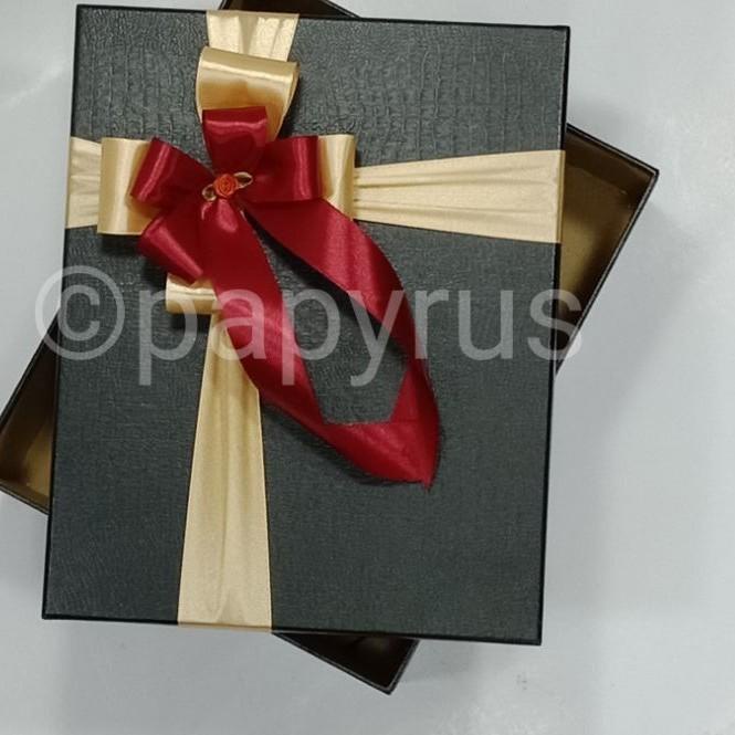 

♦ PAPYRUS 20x25 Tinggi 5cm Kotak Kado Gift Box Hadiah ۞