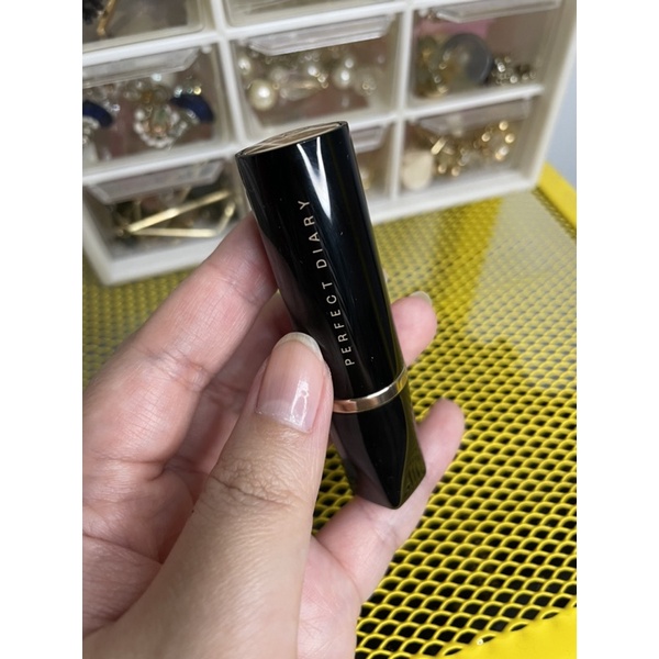 Preloved - Perfect Diary moisture matte lipstick - Shade 116