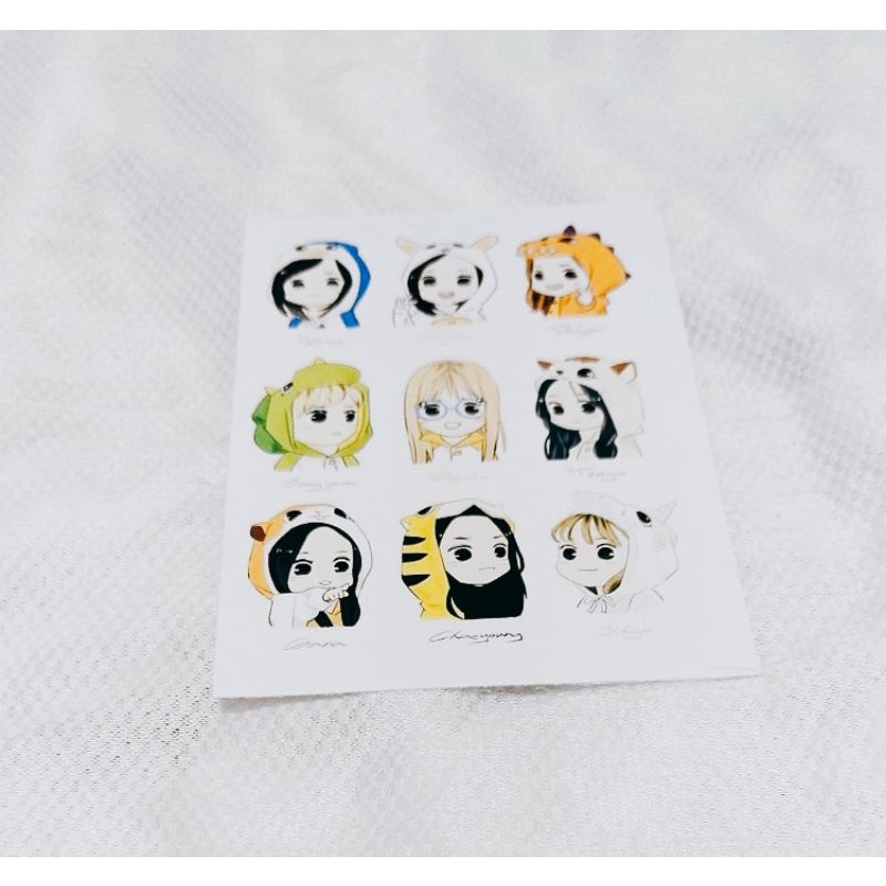 

TWICE STIKER