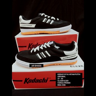  Sepatu  kodachi hitam  putih  sepatu  kodachi internasional 