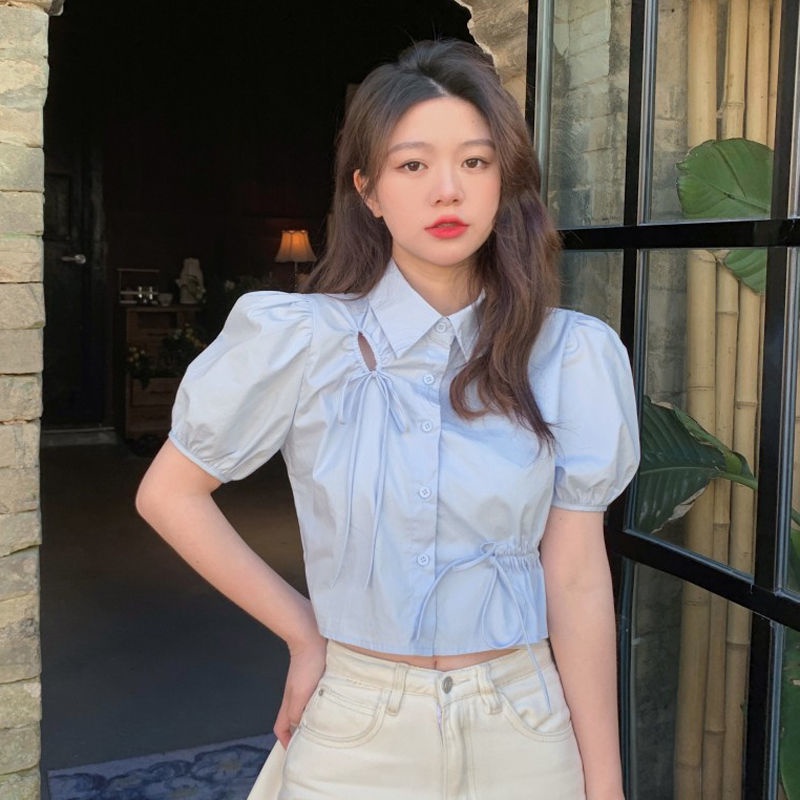 Yufei Baru Musim Panas Pendek Lengan Kepulan Desain Kemeja Hati-hati Mesin Serut Hollow Lapel Kemeja